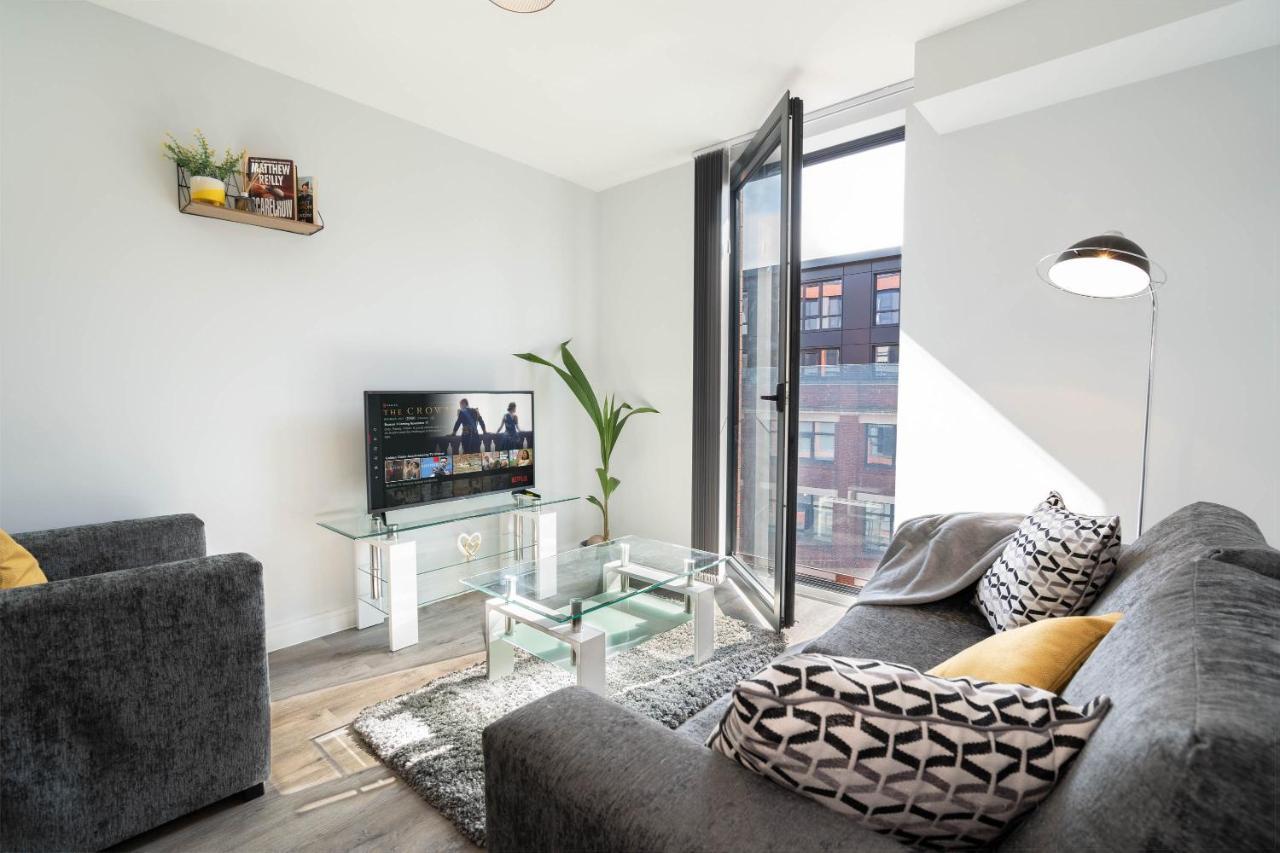New Build - 2 Bed Snug Modern Apartment - Juliet Balcony - Roof Top Terrace - Digbeth, Birmingham City Centre - Free Netflix & Smart Tv 外观 照片