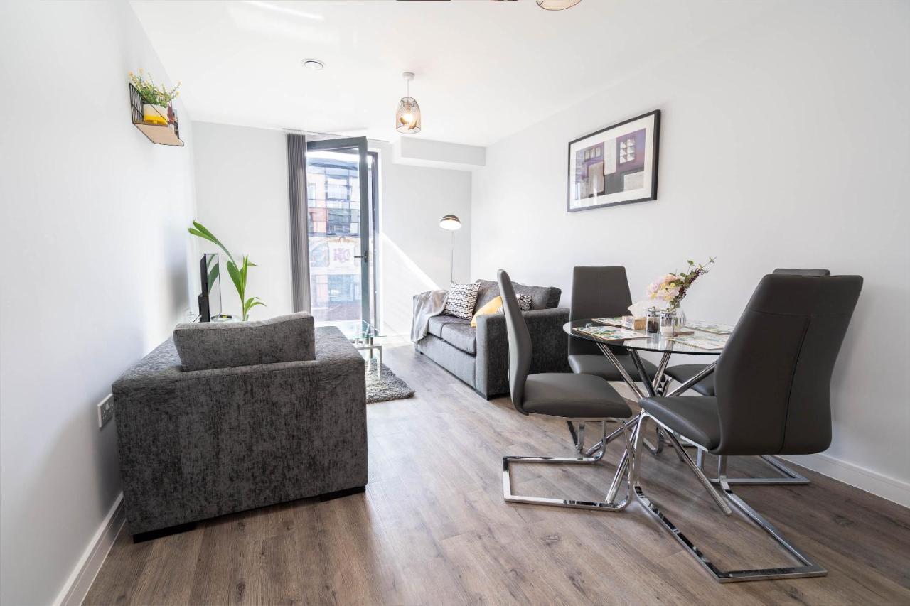 New Build - 2 Bed Snug Modern Apartment - Juliet Balcony - Roof Top Terrace - Digbeth, Birmingham City Centre - Free Netflix & Smart Tv 外观 照片