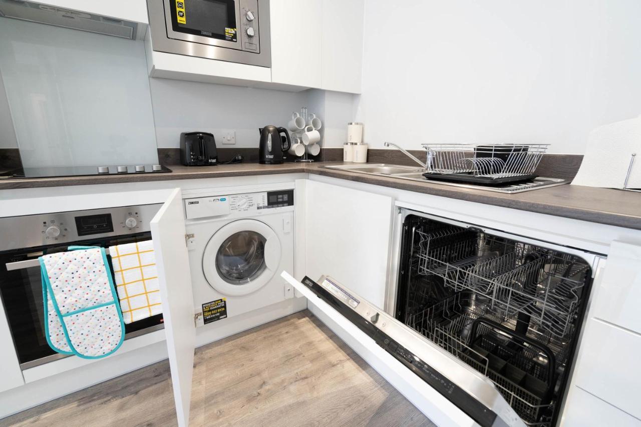 New Build - 2 Bed Snug Modern Apartment - Juliet Balcony - Roof Top Terrace - Digbeth, Birmingham City Centre - Free Netflix & Smart Tv 外观 照片